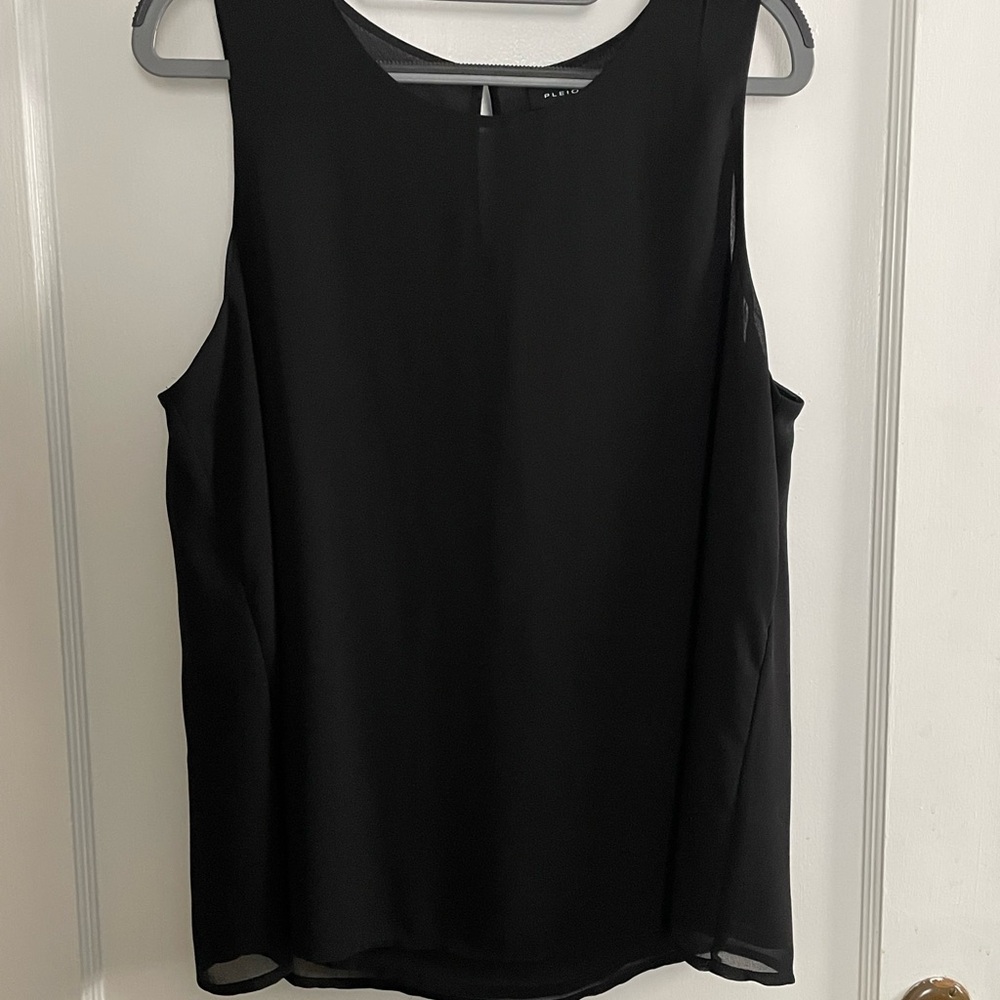Pleione Black Sleeveless Blouse